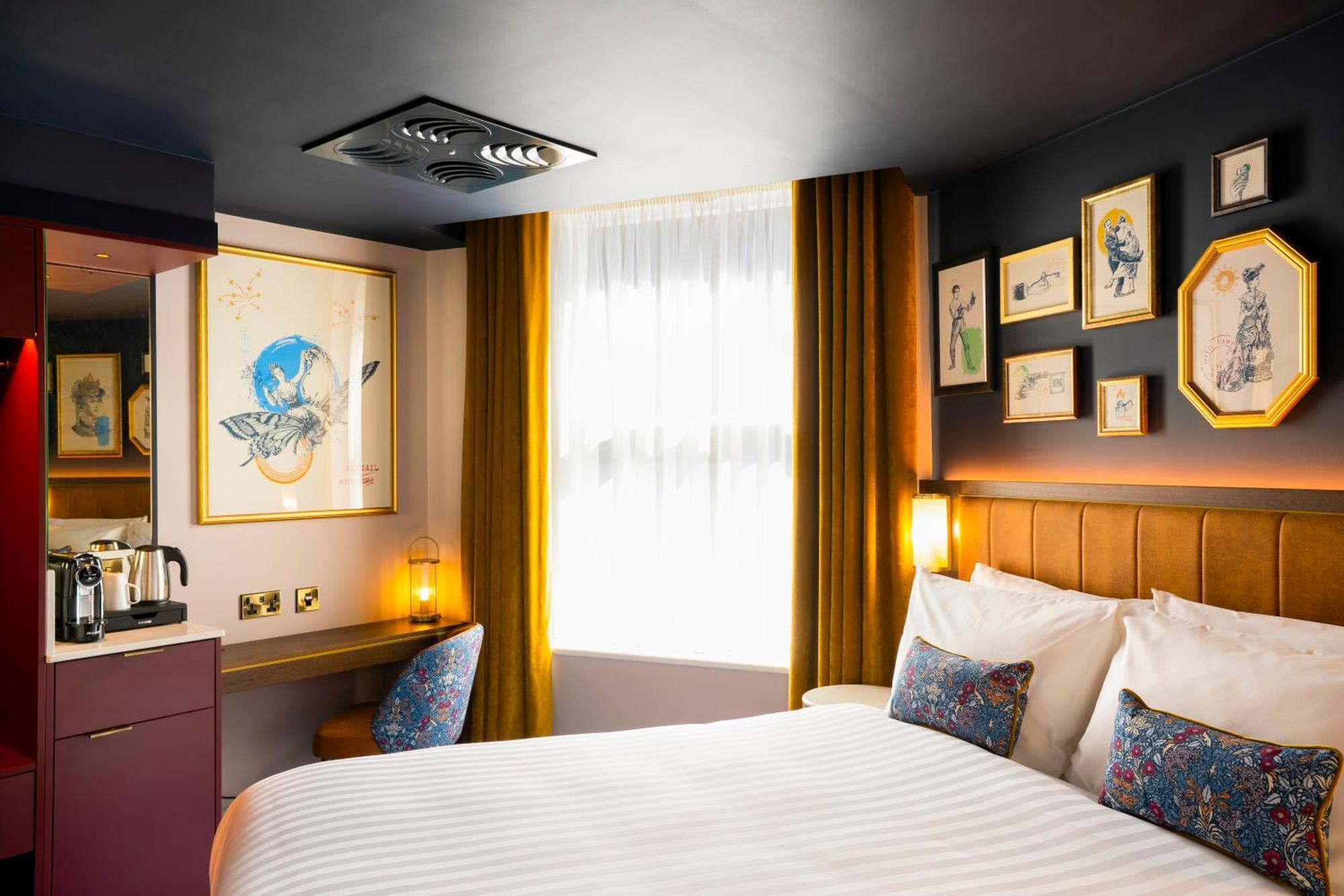 Mercantile Hotel Dublin Exterior photo